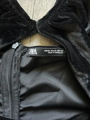 Zara Black Velvet Halter Mini Dress thumbnail 2