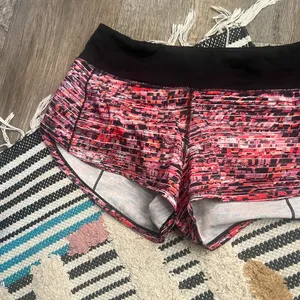 Lululemon speed short in size‎ 4 thumbnail 4