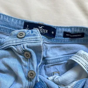 Vintage wash jean shorts thumbnail 3