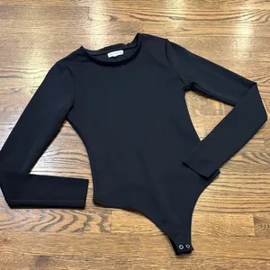 Good American long sleeve black crewneck bodysuit, size 1 (small) thumbnail 1