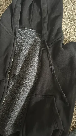 Brandy Melville Cropped Hoodie thumbnail 6