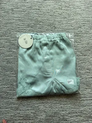 Le Lis: Elastic Waist Lace Trim Shorts Size XS thumbnail 6