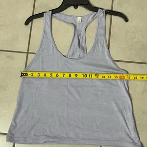 Lululemon Athletica Women lilac Tank Top‎ Sleeveless size 8 thumbnail 7