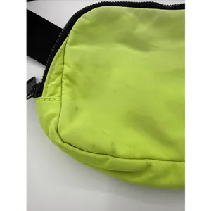 Lululemon Everywhere Belt Bag 1L Highlight Yellow -see Pics thumbnail 2