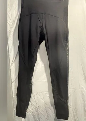 LULULEMON black and mesh leggings excellent condition 8 thumbnail 1
