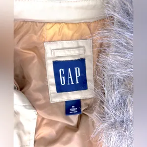 GAP VINTAGE 90’s Women’s Beige Puff Winter Jacket with Detachable Collar thumbnail 9