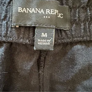 Banana Republic women's linen blend black cargo joggers thumbnail 3