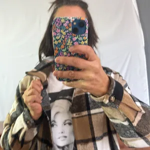 Flannel Shacket size SMALL. Tan thumbnail 7
