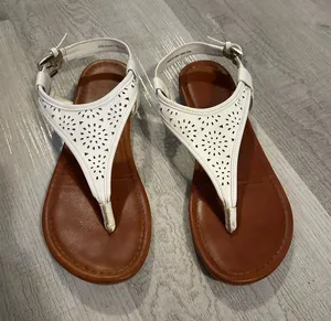 White Sandals Size 7 thumbnail 1
