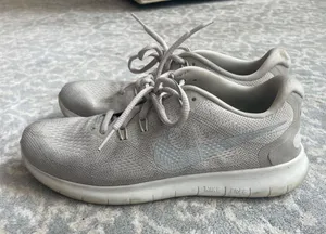 Nike Sneakers thumbnail 2
