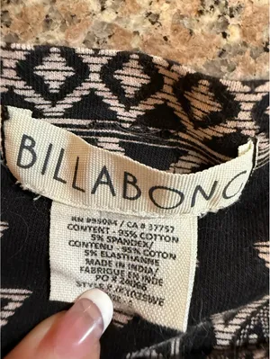 Billabong Black and Beige Patterned Mini Skirt thumbnail 2