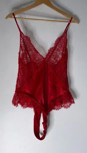 NWT Victoria’s Secret Red Satin Lace Teddy Bodysuit Red Large‎ thumbnail 1