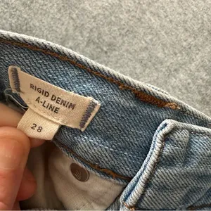 Madewell denim skirt distressed raw hem rigid denim Aline size 28 thumbnail 3
