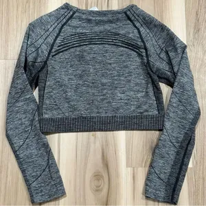 Gymshark Hyper Amplify Long Sleeve Crop Top Grey Black Women’s Medium thumbnail 3