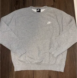 Nike Crewneck Sweatshirt thumbnail 1