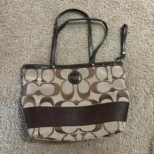 Coach Signature Monogrammed C Canvas Purse Travel Tote Bag Zip Closure thumbnail 2