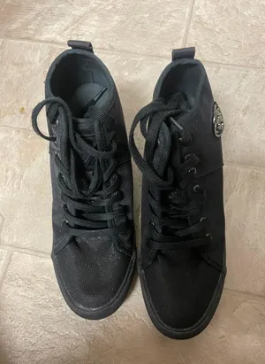 Guess shoes size 8.5 thumbnail 1
