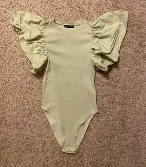 ZARA ‼️ Puff Sleeve Ribbed Bodysuit‼️ thumbnail 3