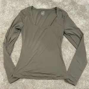 Pumiey Chic Gray Long Sleeve Women's Top Size Small Like New thumbnail 2