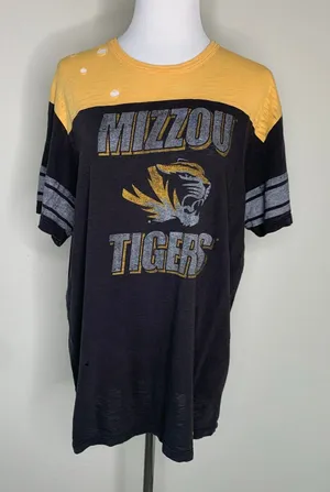 Mizzou Distressed Graphic Tee T Shirt Sz Medium thumbnail 1
