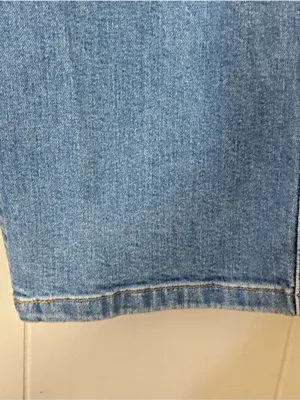 Levi’s Mile High Wide Leg Cropped Jeans Women’s Size 25 High Rise Button Fly thumbnail 6
