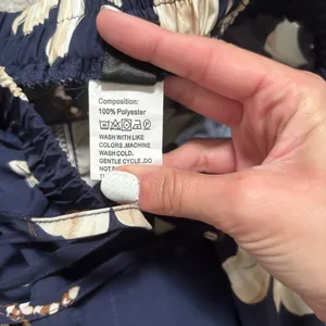 SHEIN Navy and Cream Floral Midi Skirt with Button Accents thumbnail 6