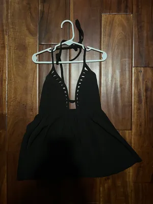 Black going out top thumbnail 1