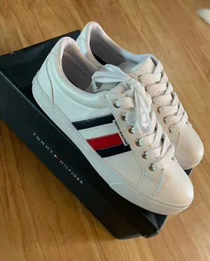 Tommy Hilfinger white sneakers size 6.5 new thumbnail 1