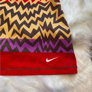 *30off3*‎ NWOT. Nike Dri-Fit Athletic top. thumbnail 3