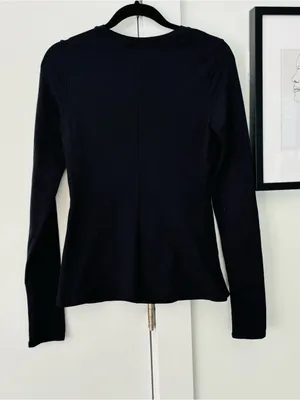Alo Yoga Black Airbrush Winter Warm Nocturne Long Sleeve size medium thumbnail 8