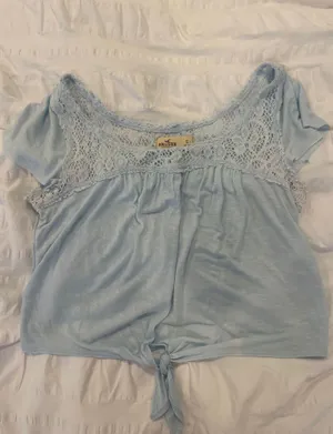 Hollister Top thumbnail 1