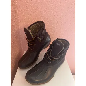 Sperry Women's 8.5 Saltwater Duck Boot Black thumbnail 2