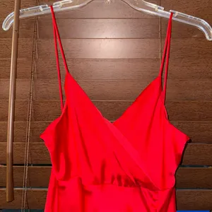 PRE-OWNED Zara Red Satin Lingerie Style V-Neck Slit Midi Dress XS 8116/845/600 thumbnail 11