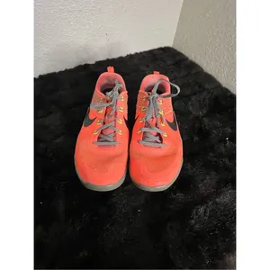 Nike Womens Metcon FlyWire 813101-800 Orange Running Shoes Sneakers Size 7.5 thumbnail 2