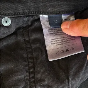 EUC 7 For All Mankind Isola Flare Jeans Black Size 32 thumbnail 7