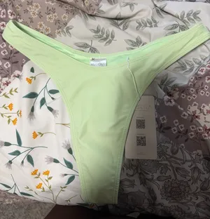 Green bikini bottom Size M thumbnail 1