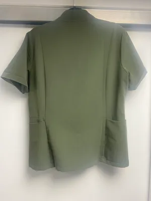 FIGS Scrub Top thumbnail 2