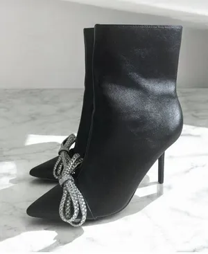 WINDSOR Flora Black Rhinestone Jeweled Bow Heels Boots Size 7 thumbnail 1