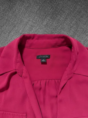 Ann Taylor Women’s Medium Magenta Long Sleeve Collared Polyester Blouse thumbnail 5