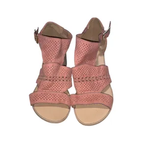 Qupid Women’s 8 Pink Mauve Block Heel Sandals with Buckle thumbnail 2
