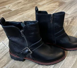 NWOB Women's Kiana Waterproof Fashion Boot SIZE 7.5 thumbnail 11