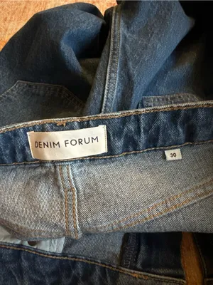 Aritzia Denim Forum Rowan Curve-Fit Super Hi Straight Ankle Jean size 30 121792 thumbnail 4