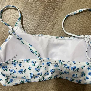 NWT women’s medium floral bikini Blue thumbnail 2