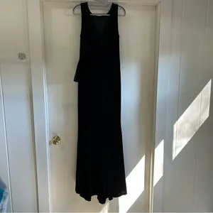 Jessica Howard Black Velvet Evening Gown Sz 8 Ruffle Detail Long‎ Formal Dress thumbnail 9
