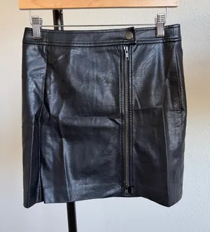 free press Black Faux Leather Zip-Front Mini Skirt - Size XS thumbnail 1