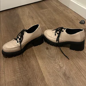Dirty Laundry Women's Beige Croc-Embossed Loafers thumbnail 3
