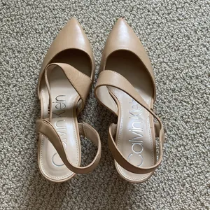 NEW Calvin Klein Slingback Nude Pumps Heels Wrap Around Kitten Mary Janes Sz 8 thumbnail 4