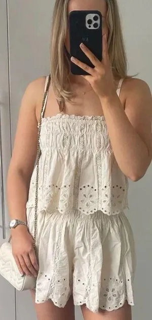 Zara NWT  Ecru Embroidered Shorts. Size Small thumbnail 1