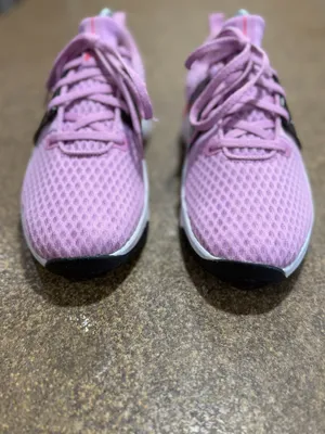Woman Nike  thumbnail 2