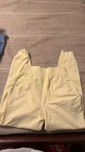 Lululemon joggers thumbnail 2